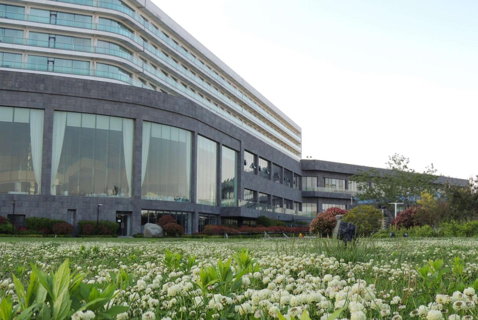 Wyndham Grand Qingdao Hotel Eksteriør billede